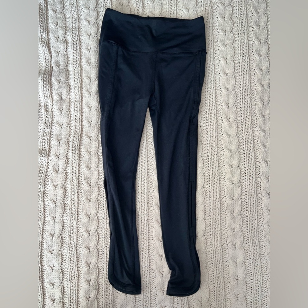 Free People Movement, XS/S, leggings with side cutout/eyelet below knees, black